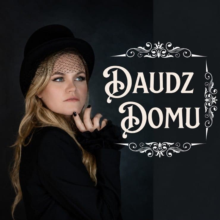 Annija Putniņa koncertprogrammā "Daudz Domu"