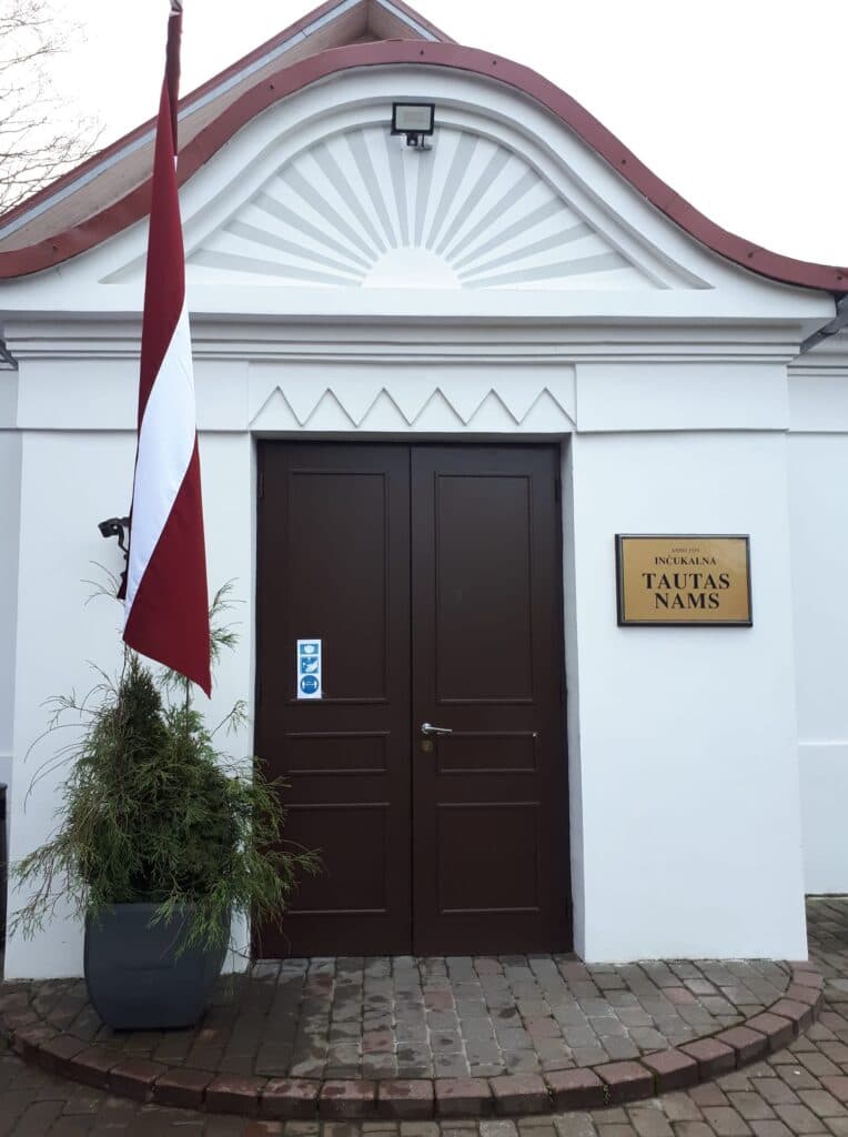 Bērnu rīts. Interaktīvā izrāde “Skoliņa”