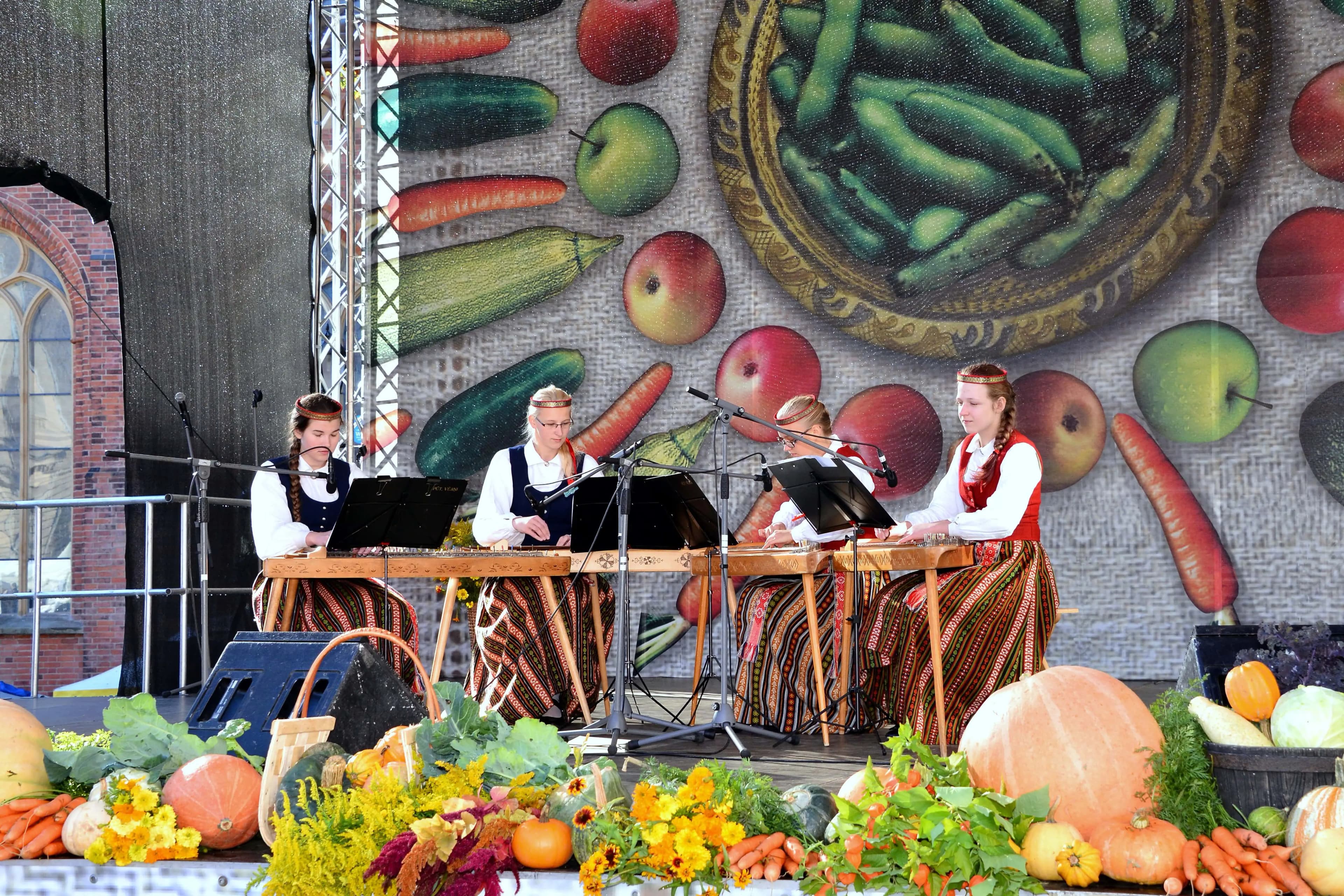 Mikelis Day Fair in Old Riga