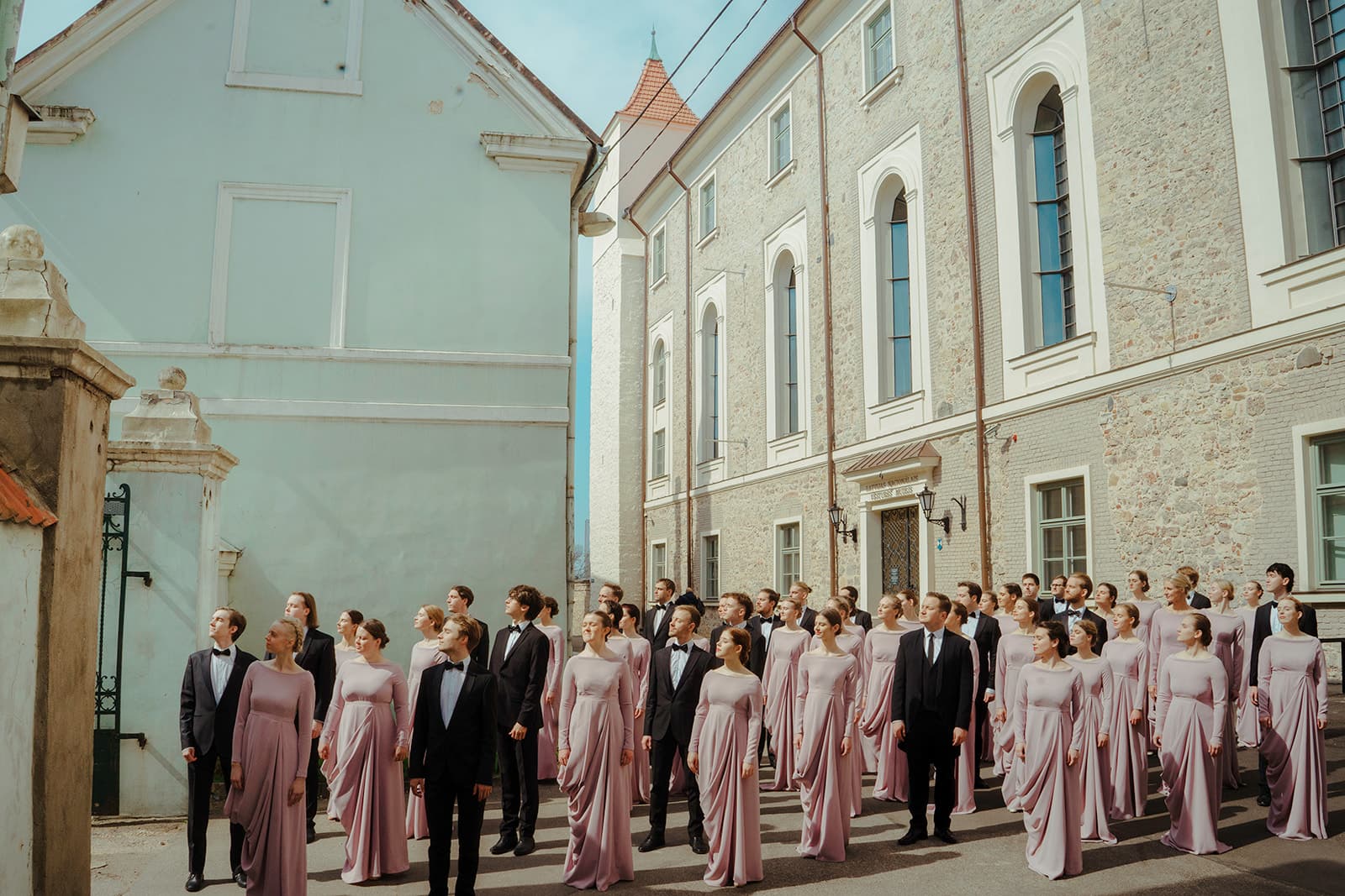 Jauniešu kora "Kamēr..." koncerts "Divās pasaulēs"