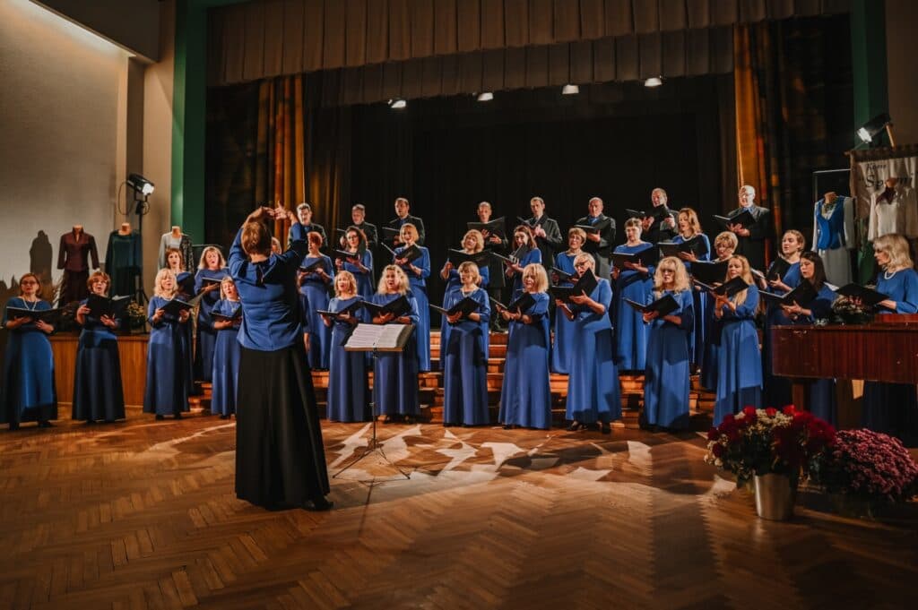 Jauktā kora “Spārni” 35 gadu jubilejas koncerts “Dziesma, kurā es esmu”
